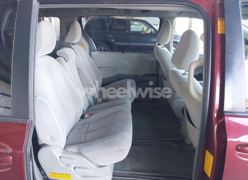 Photo 8 of 2013 Toyota Sienna LE V6 8 PASSENGER (VIN 5TDKK3DC1DS306586)