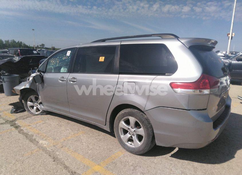 Photo 3 of 2013 Toyota Sienna LE V6 8 PASSENGER (VIN 5TDKK3DC1DS313537)