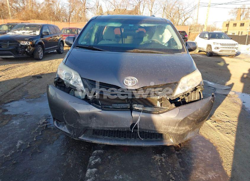 Photo 12 of 2013 Toyota Sienna LE V6 8 PASSENGER (VIN 5TDKK3DC1DS322691)