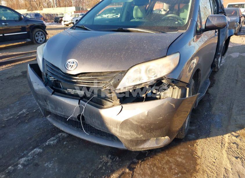 Photo 6 of 2013 Toyota Sienna LE V6 8 PASSENGER (VIN 5TDKK3DC1DS322691)