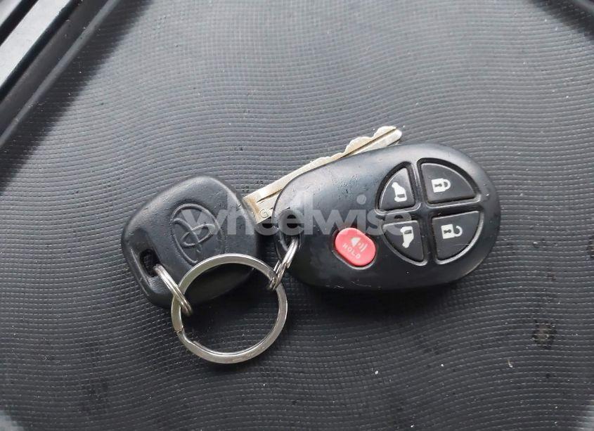 Photo 11 of 2013 Toyota Sienna LE V6 8 PASSENGER (VIN 5TDKK3DC1DS358106)