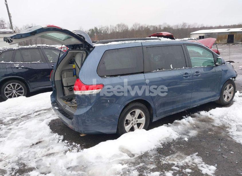 Photo 4 of 2013 Toyota Sienna LE V6 8 PASSENGER (VIN 5TDKK3DC1DS358106)