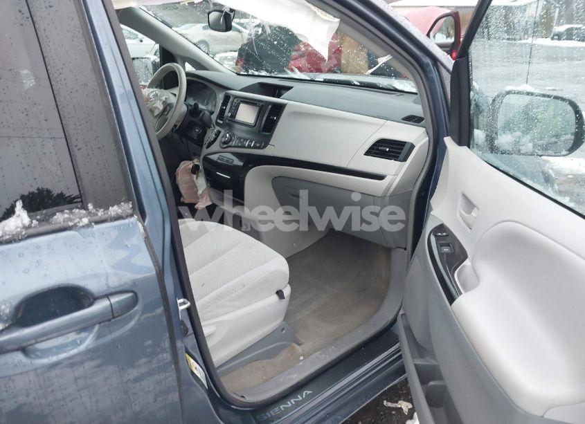 Photo 5 of 2013 Toyota Sienna LE V6 8 PASSENGER (VIN 5TDKK3DC1DS358106)