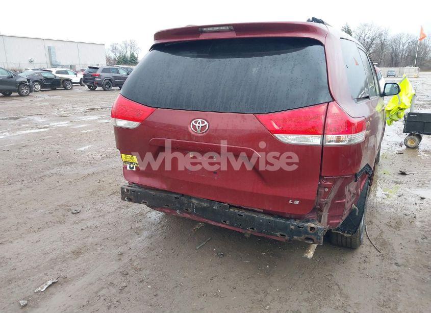 Photo 6 of 2013 Toyota Sienna LE V6 8 PASSENGER (VIN 5TDKK3DC1DS389954)