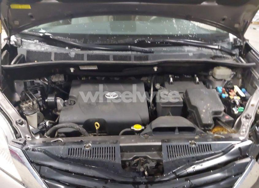 Photo 10 of 2014 Toyota Sienna LE V6 8 PASSENGER (VIN 5TDKK3DC1ES412327)