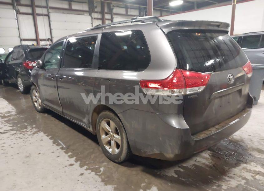 Photo 3 of 2014 Toyota Sienna LE V6 8 PASSENGER (VIN 5TDKK3DC1ES412327)