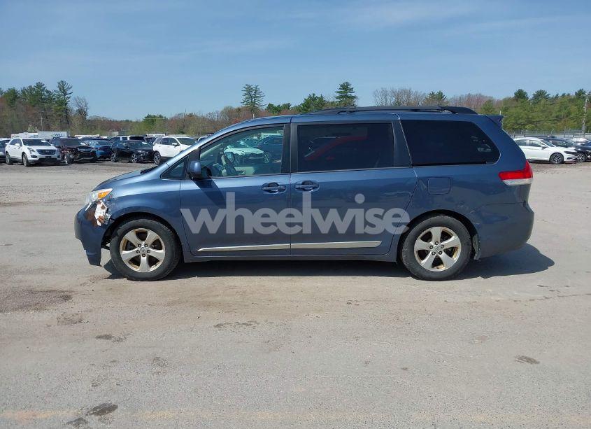 Photo 14 of 2014 Toyota Sienna LE V6 8 PASSENGER (VIN 5TDKK3DC1ES436031)