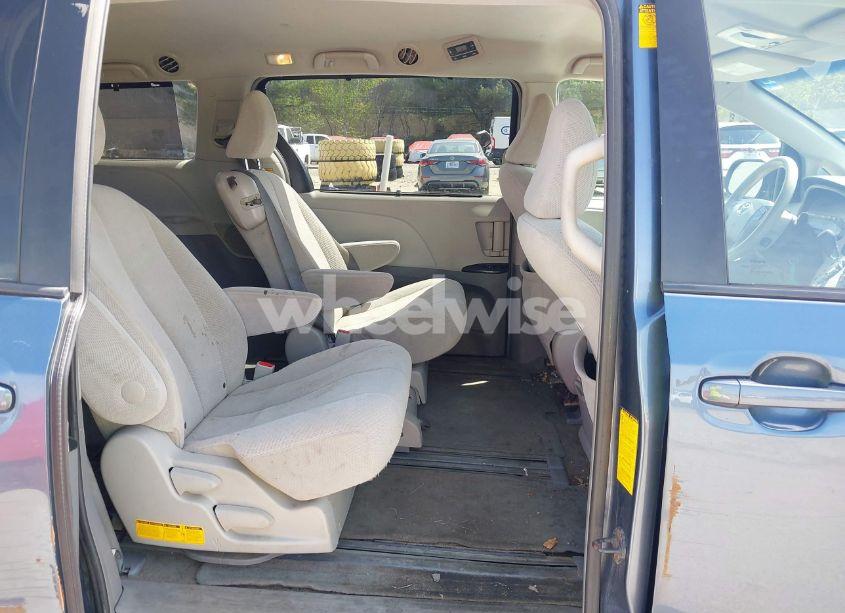 Photo 8 of 2014 Toyota Sienna LE V6 8 PASSENGER (VIN 5TDKK3DC1ES436031)