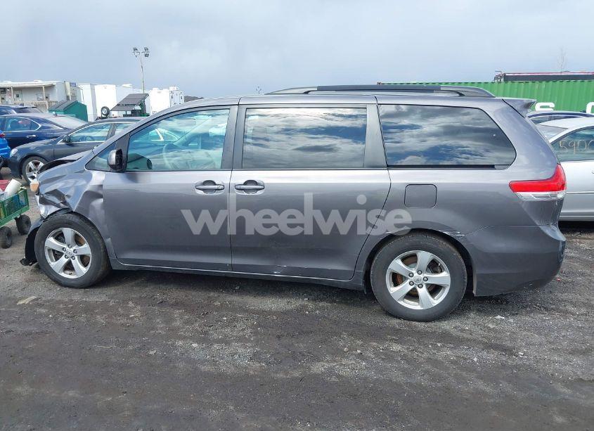 Photo 14 of 2014 Toyota Sienna LE V6 8 PASSENGER (VIN 5TDKK3DC1ES462368)