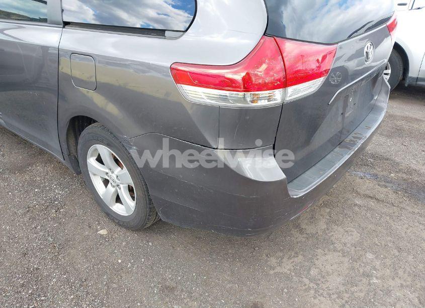 Photo 18 of 2014 Toyota Sienna LE V6 8 PASSENGER (VIN 5TDKK3DC1ES507597)