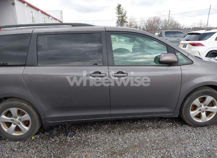 Photo 13 of 2015 Toyota Sienna LE 8 PASSENGER (VIN 5TDKK3DC1FS529634)