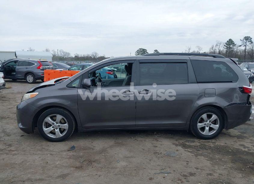 Photo 14 of 2015 Toyota Sienna LE 8 PASSENGER (VIN 5TDKK3DC1FS568899)