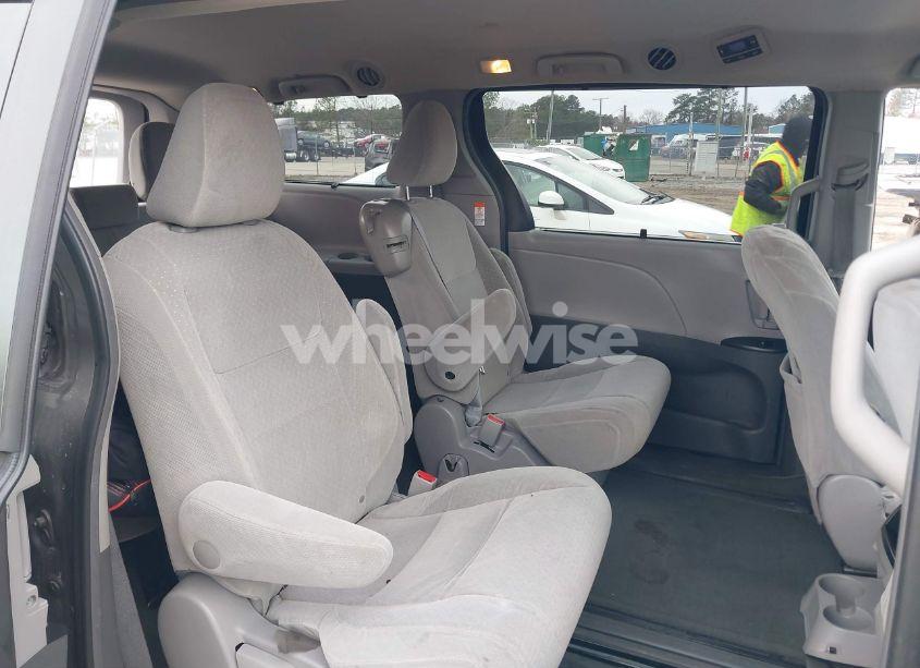 Photo 8 of 2015 Toyota Sienna LE 8 PASSENGER (VIN 5TDKK3DC1FS568899)