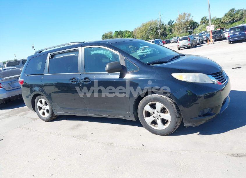 Photo 13 of 2016 Toyota Sienna LE 8 PASSENGER (VIN 5TDKK3DC1GS697730)