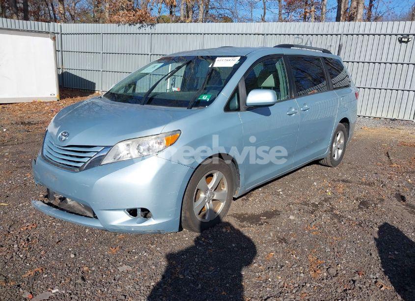 Photo 2 of 2016 Toyota Sienna LE 8 PASSENGER (VIN 5TDKK3DC1GS714543)
