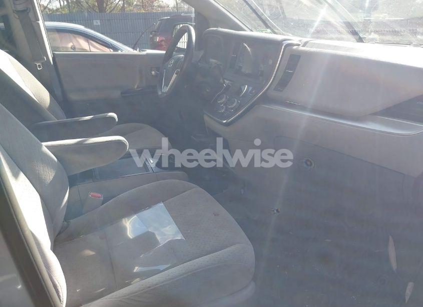 Photo 5 of 2016 Toyota Sienna LE 8 PASSENGER (VIN 5TDKK3DC1GS714543)