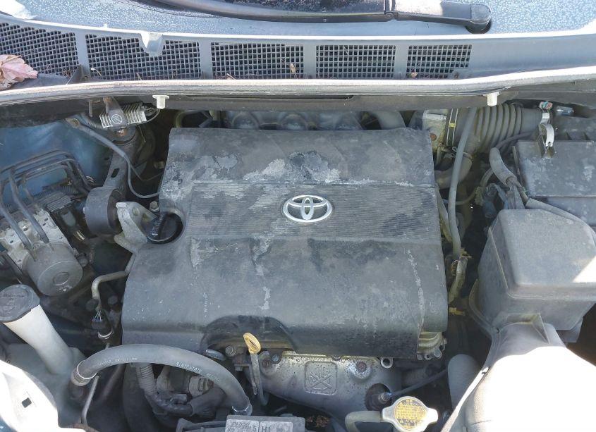 Photo 10 of 2011 Toyota Sienna LE V6 (VIN 5TDKK3DC2BS003443)