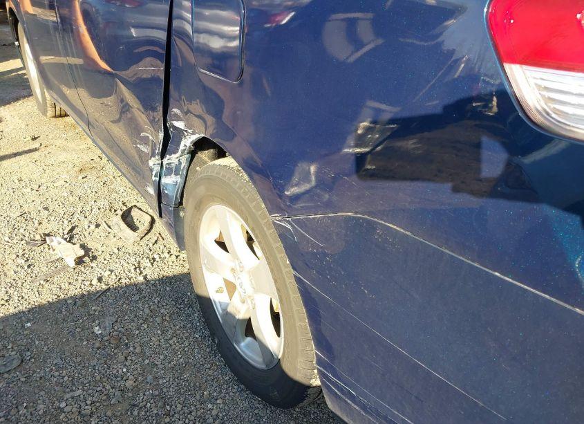 Photo 6 of 2011 Toyota Sienna LE V6 (VIN 5TDKK3DC2BS003443)