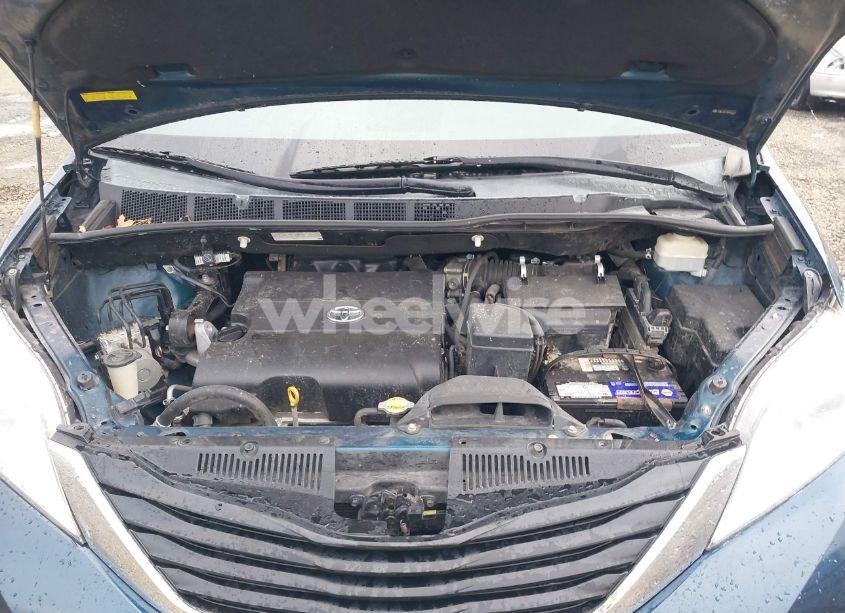 Photo 10 of 2011 Toyota Sienna LE V6 (VIN 5TDKK3DC2BS024213)