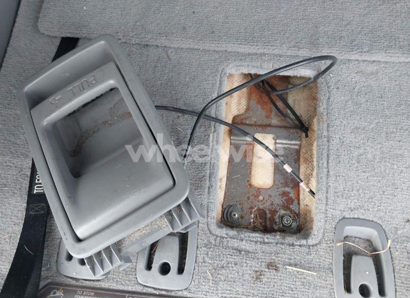 Photo 12 of 2011 Toyota Sienna LE V6 (VIN 5TDKK3DC2BS024213)