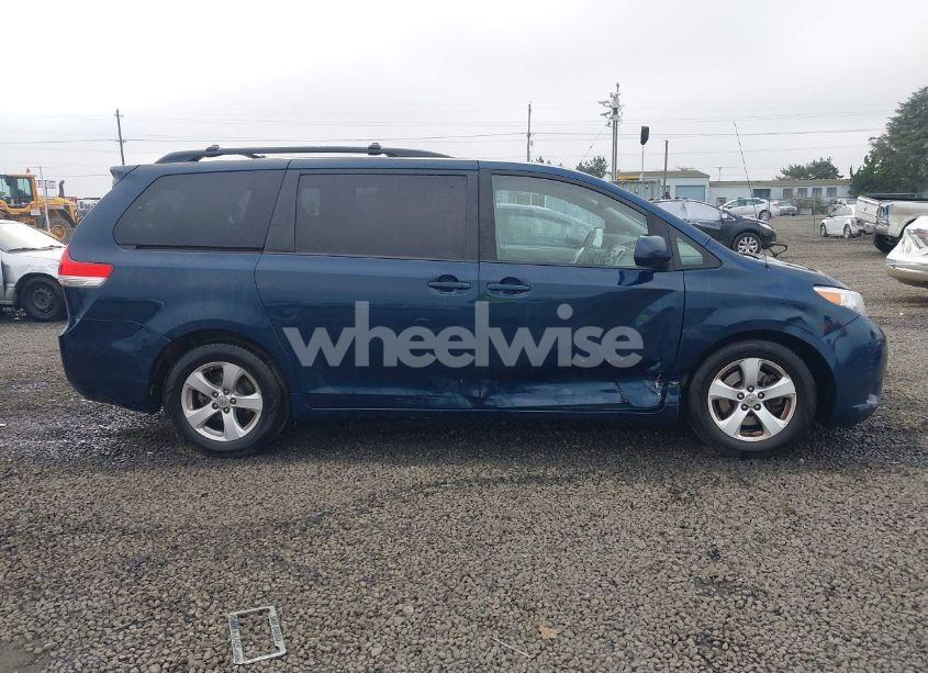 Photo 14 of 2011 Toyota Sienna LE V6 (VIN 5TDKK3DC2BS024213)