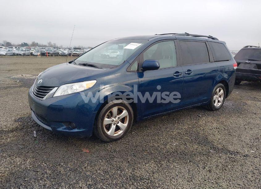 Photo 2 of 2011 Toyota Sienna LE V6 (VIN 5TDKK3DC2BS024213)