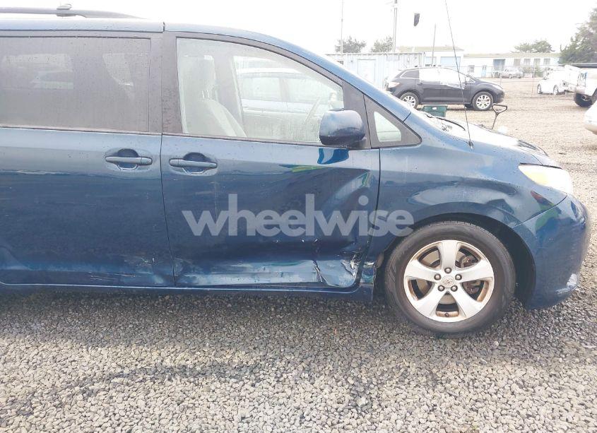 Photo 6 of 2011 Toyota Sienna LE V6 (VIN 5TDKK3DC2BS024213)