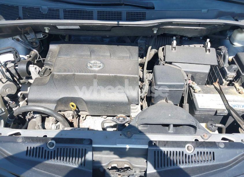 Photo 10 of 2011 Toyota Sienna LE V6 (VIN 5TDKK3DC2BS096965)