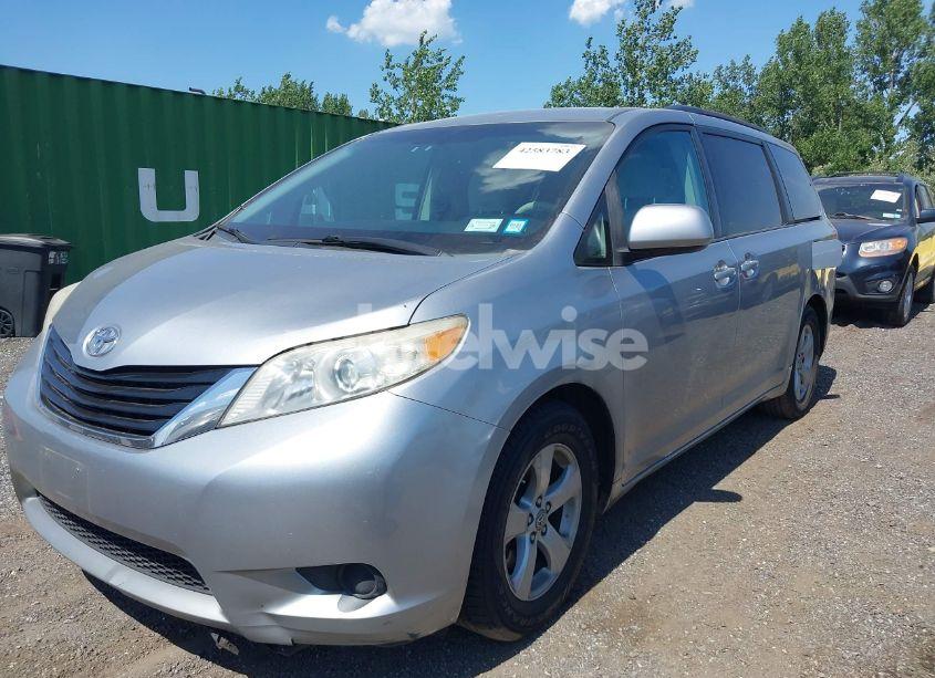 Photo 6 of 2011 Toyota Sienna LE V6 (VIN 5TDKK3DC2BS096965)