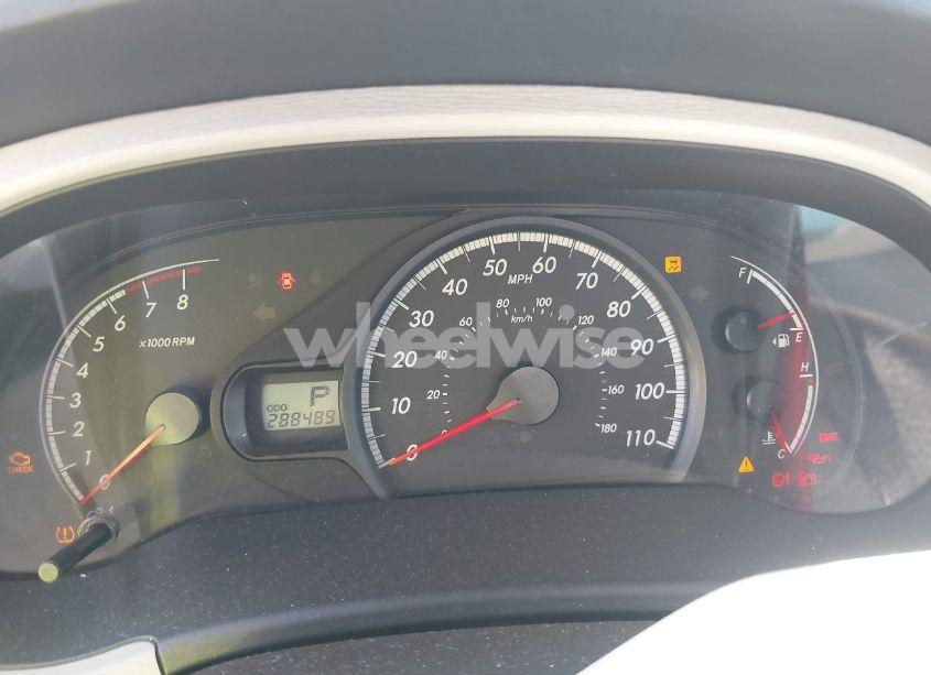 Photo 7 of 2011 Toyota Sienna LE V6 (VIN 5TDKK3DC2BS096965)