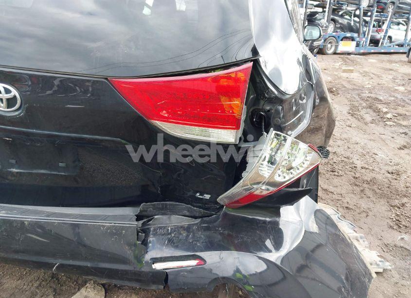 Photo 6 of 2011 Toyota Sienna LE V6 (VIN 5TDKK3DC2BS142083)