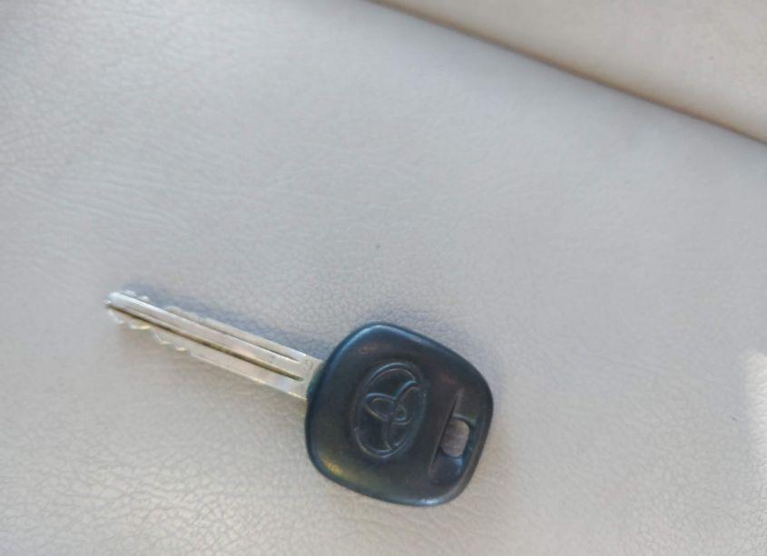 Photo 11 of 2011 Toyota Sienna LE V6 (VIN 5TDKK3DC2BS173852)