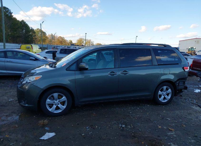 Photo 15 of 2012 Toyota Sienna LE V6 8 PASSENGER (VIN 5TDKK3DC2CS191575)