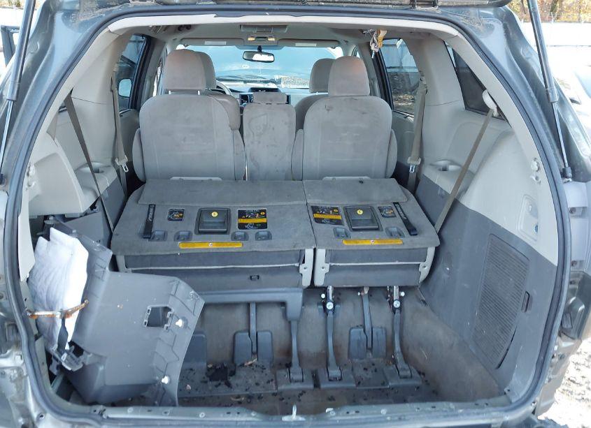 Photo 19 of 2012 Toyota Sienna LE V6 8 PASSENGER (VIN 5TDKK3DC2CS191575)