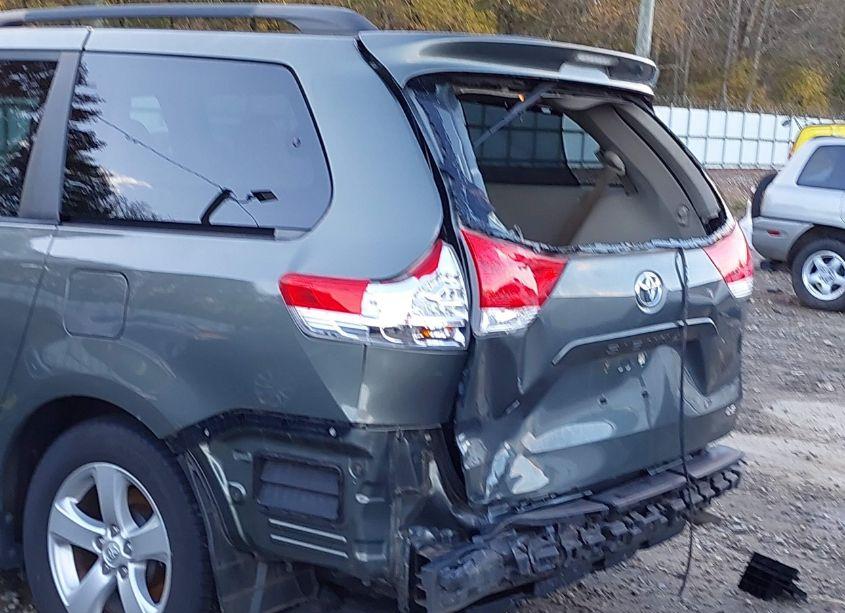 Photo 20 of 2012 Toyota Sienna LE V6 8 PASSENGER (VIN 5TDKK3DC2CS191575)