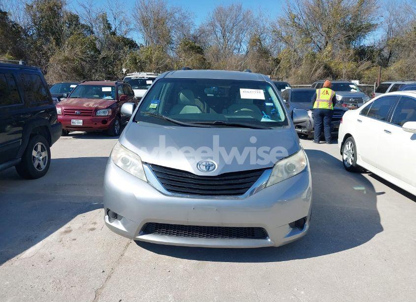 Photo 12 of 2012 Toyota Sienna LE V6 8 PASSENGER (VIN 5TDKK3DC2CS202297)