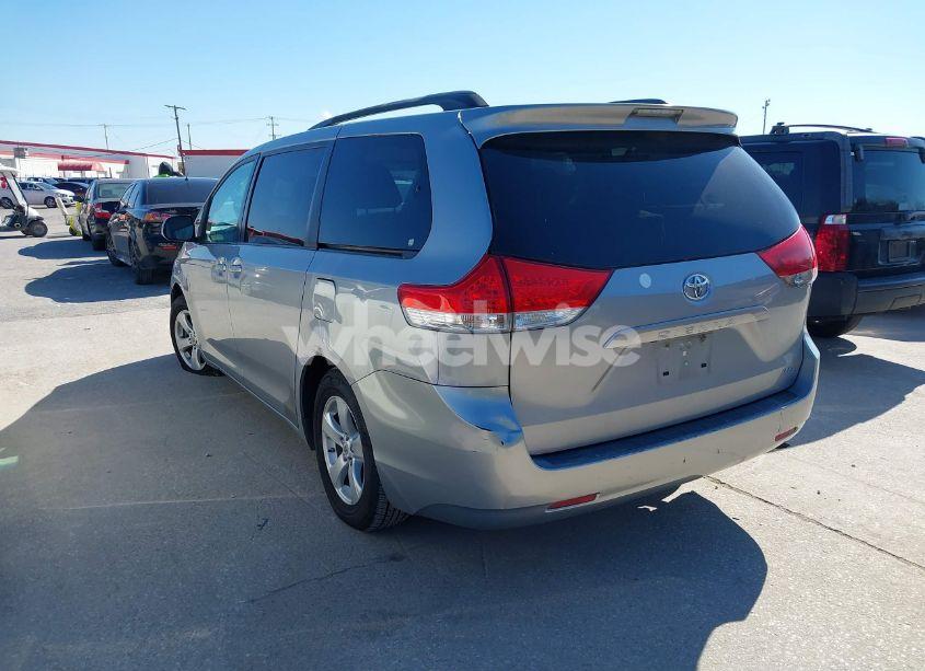 Photo 3 of 2012 Toyota Sienna LE V6 8 PASSENGER (VIN 5TDKK3DC2CS202297)