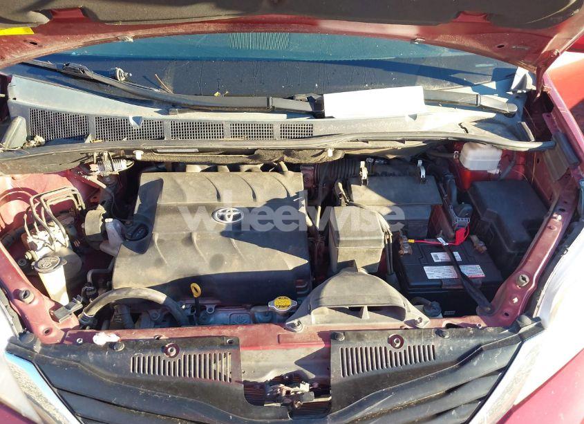 Photo 10 of 2012 Toyota Sienna LE V6 8 PASSENGER (VIN 5TDKK3DC2CS205121)