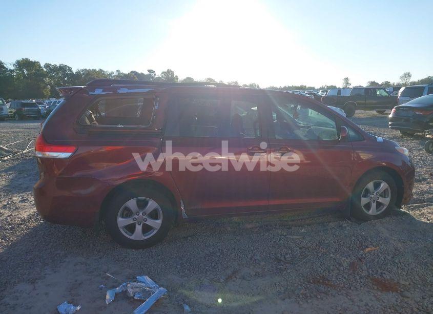 Photo 13 of 2012 Toyota Sienna LE V6 8 PASSENGER (VIN 5TDKK3DC2CS205121)