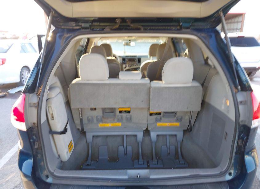 Photo 18 of 2012 Toyota Sienna LE V6 8 PASSENGER (VIN 5TDKK3DC2CS222355)