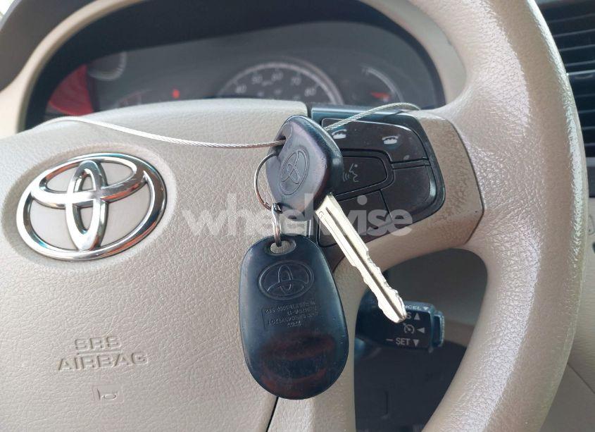 Photo 11 of 2012 Toyota Sienna LE V6 8 PASSENGER (VIN 5TDKK3DC2CS243111)