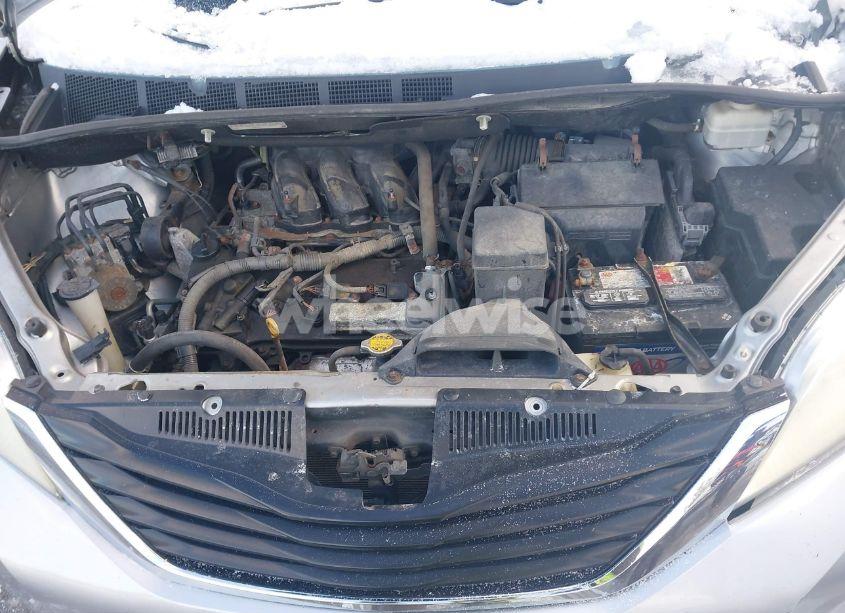 Photo 10 of 2012 Toyota Sienna LE V6 8 PASSENGER (VIN 5TDKK3DC2CS245540)