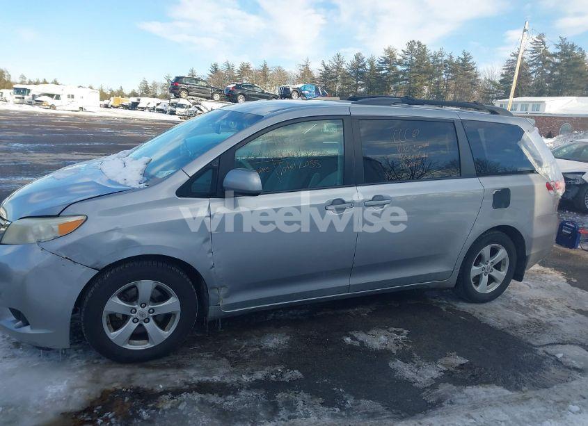 Photo 14 of 2012 Toyota Sienna LE V6 8 PASSENGER (VIN 5TDKK3DC2CS245540)