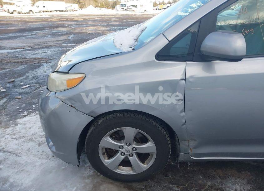 Photo 6 of 2012 Toyota Sienna LE V6 8 PASSENGER (VIN 5TDKK3DC2CS245540)