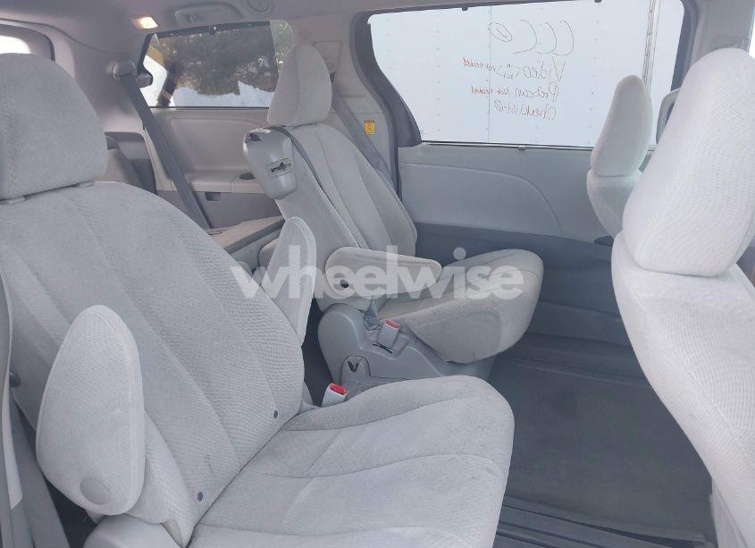 Photo 8 of 2012 Toyota Sienna LE V6 8 PASSENGER (VIN 5TDKK3DC2CS245540)