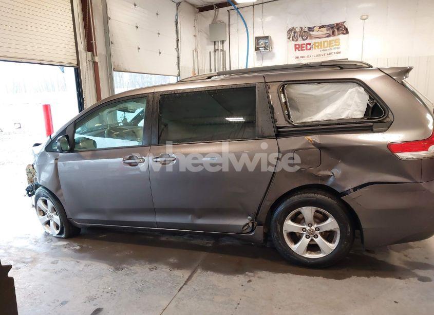 Photo 14 of 2012 Toyota Sienna LE V6 8 PASSENGER (VIN 5TDKK3DC2CS249670)