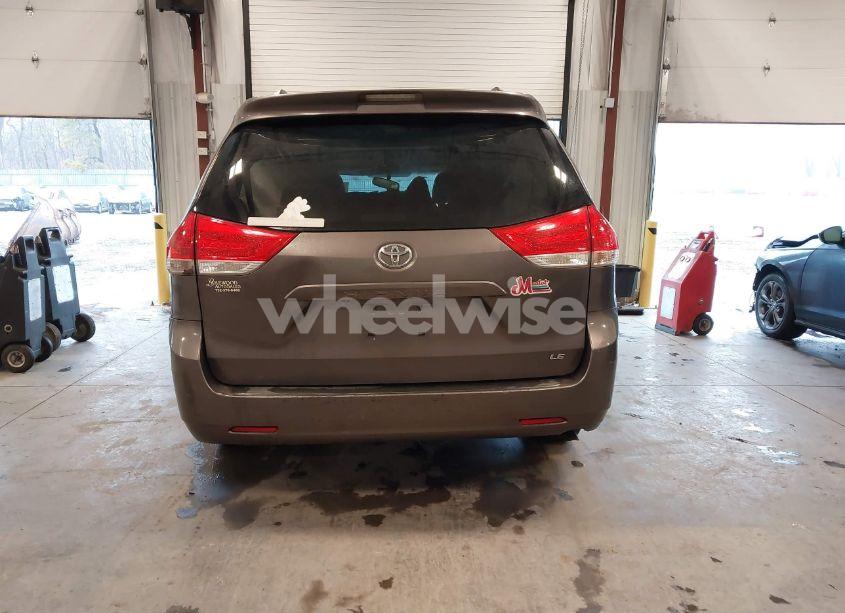 Photo 16 of 2012 Toyota Sienna LE V6 8 PASSENGER (VIN 5TDKK3DC2CS249670)