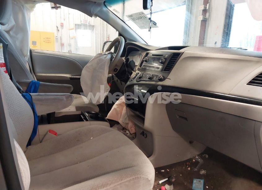 Photo 5 of 2012 Toyota Sienna LE V6 8 PASSENGER (VIN 5TDKK3DC2CS249670)