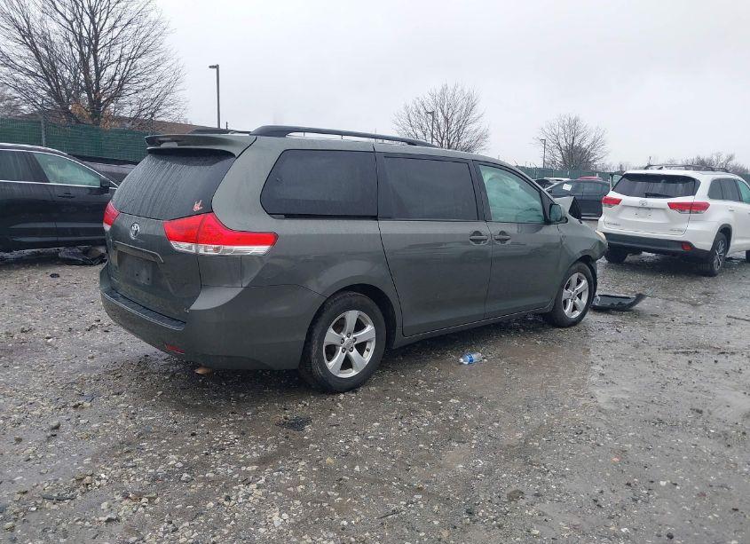 Photo 4 of 2012 Toyota Sienna LE V6 8 PASSENGER (VIN 5TDKK3DC2CS267456)