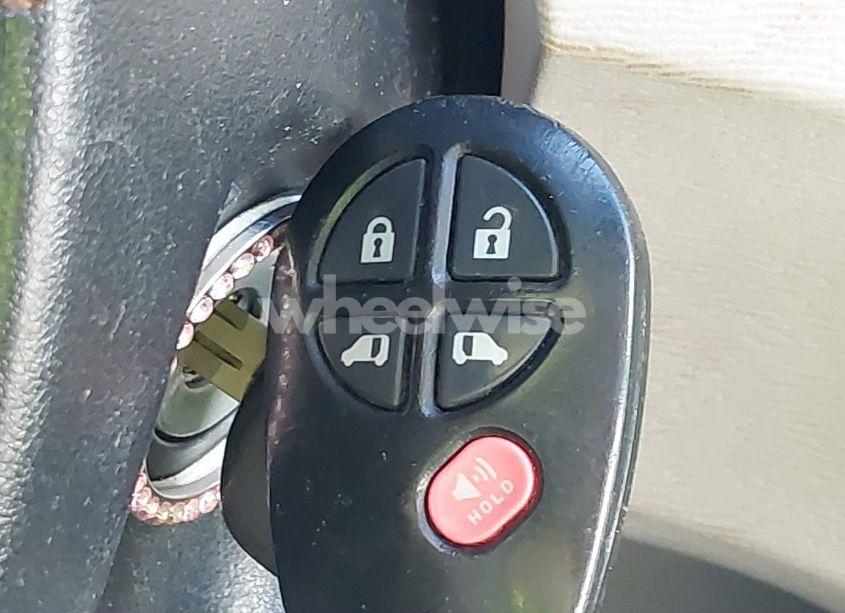 Photo 11 of 2012 Toyota Sienna LE V6 8 PASSENGER (VIN 5TDKK3DC2CS275217)